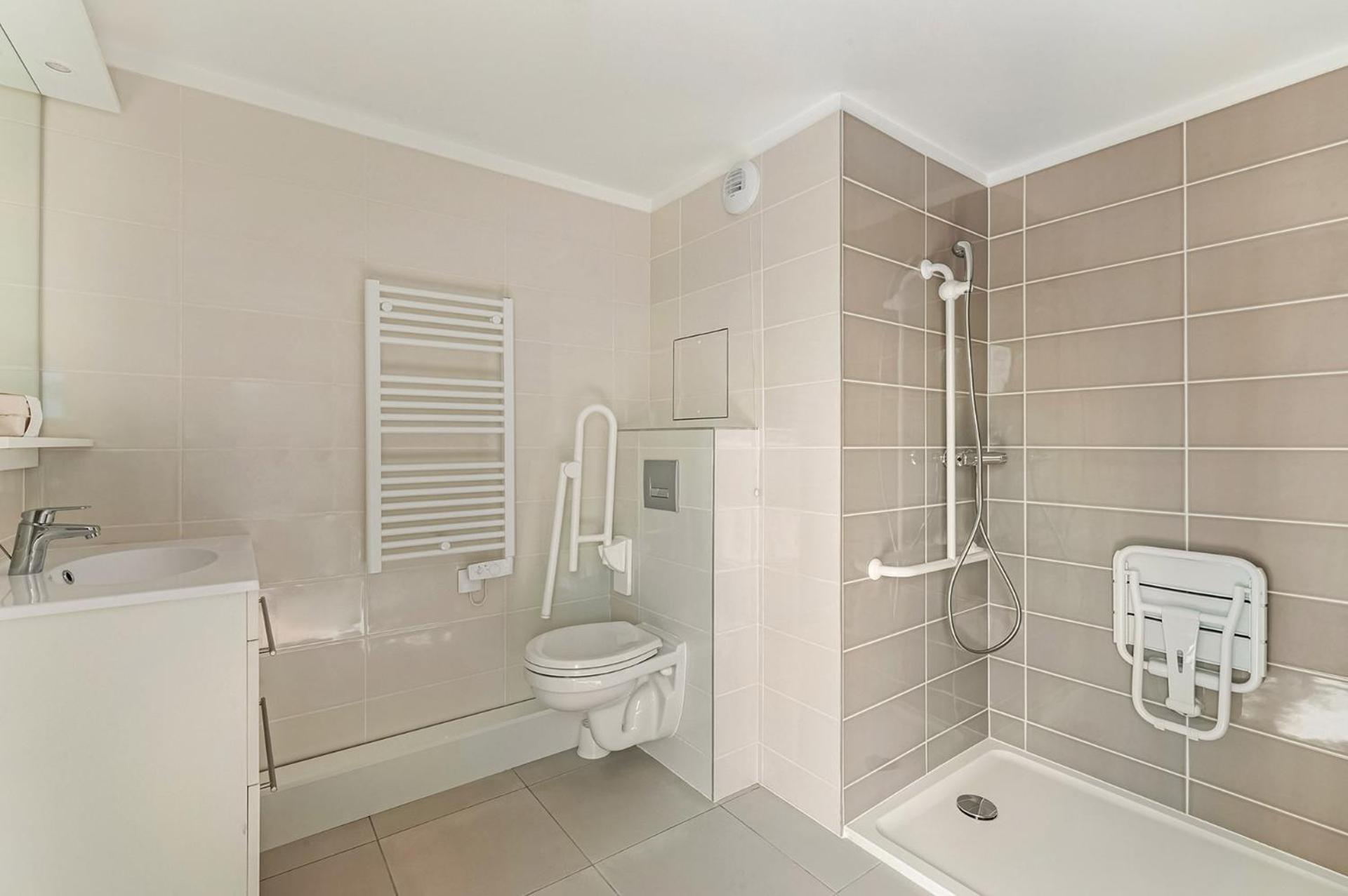 Ovelia Poissy - Les Romantiques Extérieur photo